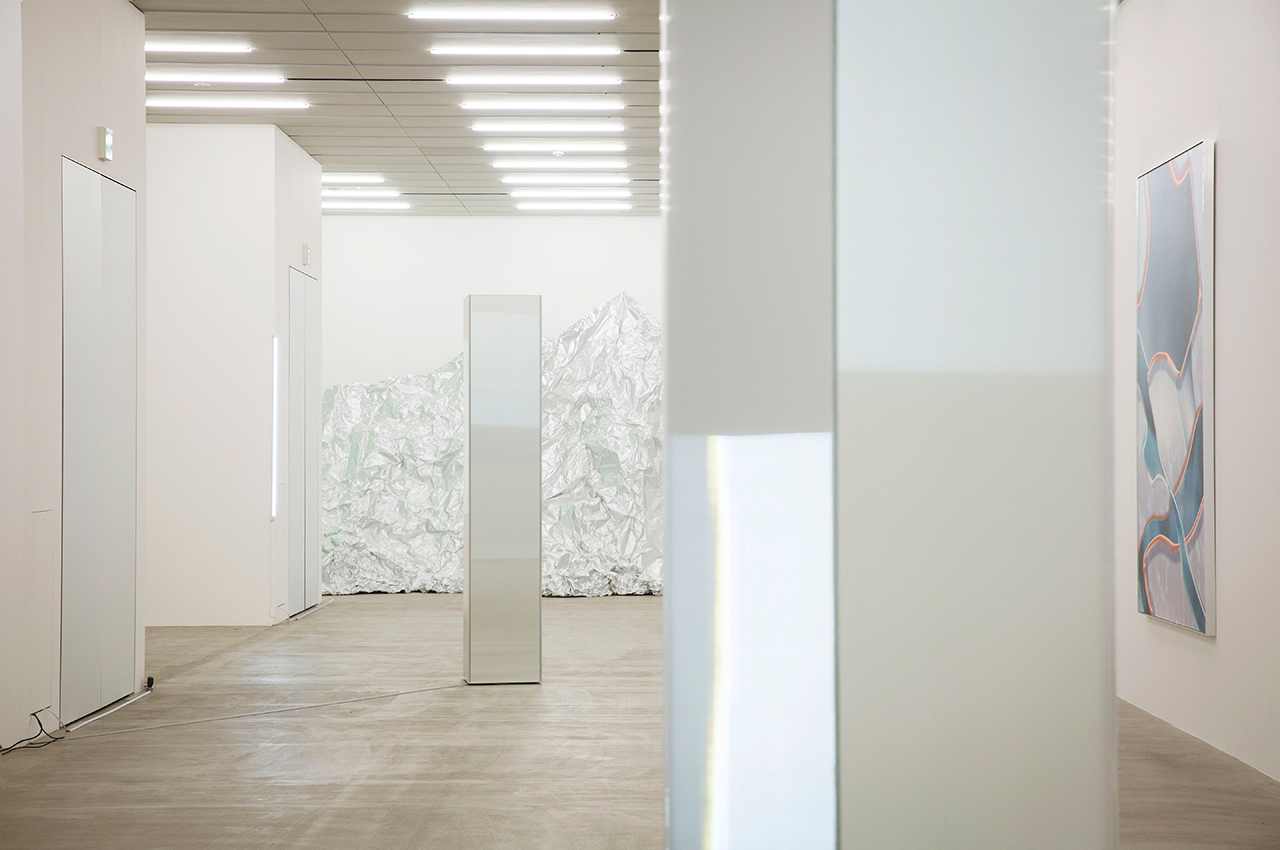 読み込みの柱 Loading plinth